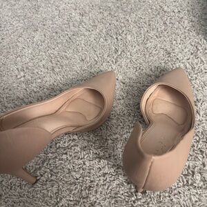 Kelly & Katie Nude 8.5 heels